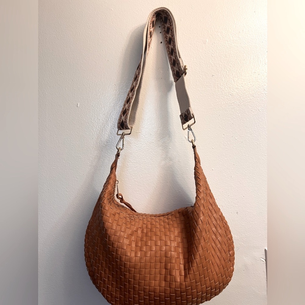 AH.DORNED Half Moon Crossbody Bag